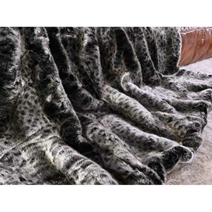 Wohndecke Premium Felldecke (Kunstfell) Wildkatze grau, Wohnen und Accessoires GmbH & Co. KG, PELZOPTIK – Bild 3