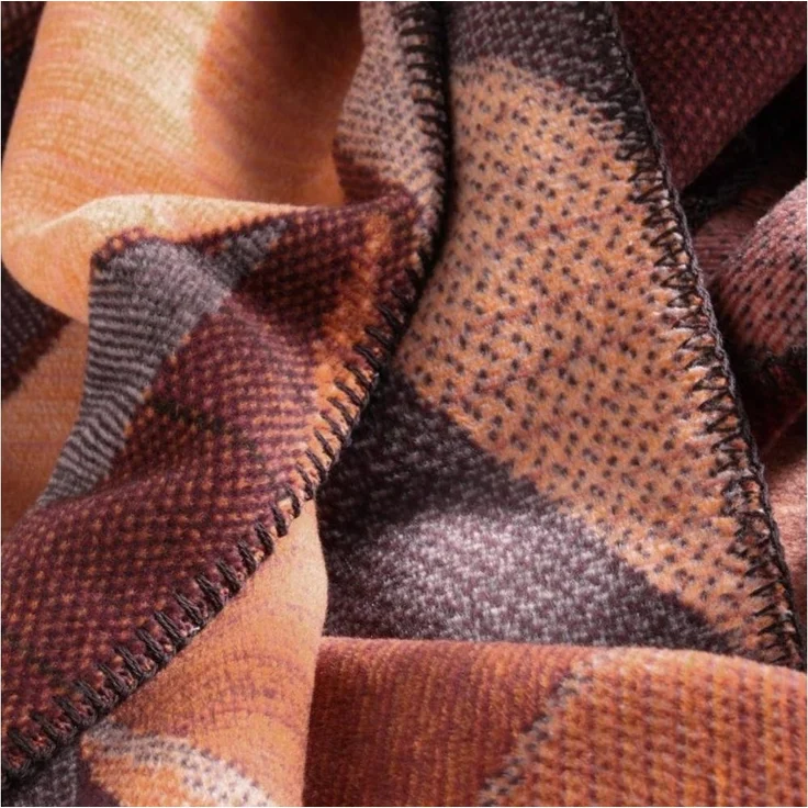 Wohndecke Autumn Ember mit geketteltem Zierstich, Biederlack, Made in Germany – Bild 1