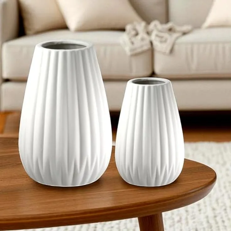 GILDE Deko Vasen Set 2-teilig, Matte Porzellan-Vasen in Weiß, Höhe 12,5/17 cm für Pampasgras und Tulpen, moderne Tischdekoration