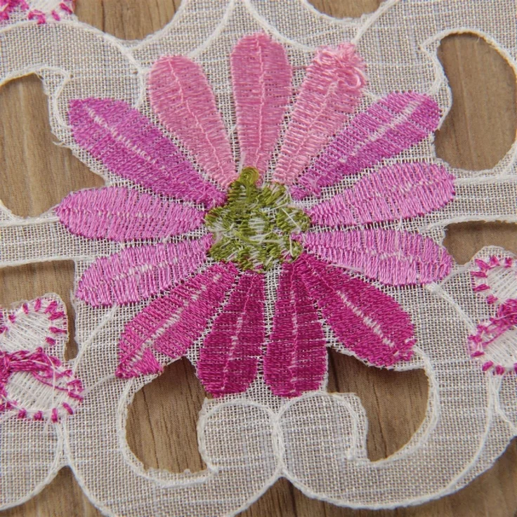 ARSVITA Tischdecke mit Stickerei, mit Blumen oder Schmetterlingen bestickte 30x30cm Decke für den Tisch, in vielen verschiedenen Designs verfügbar Rosa - Pink Eckig – Bild 5