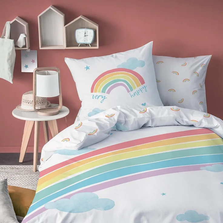 MTOnlinehandel Bettwäsche Regenbogen 135x200 + 80x80 cm, 100 % Baumwolle, Renforcé, 2 teilig, Happy Rainbow Kinderbettwäsche mit Wolken, Herzen & Sternen