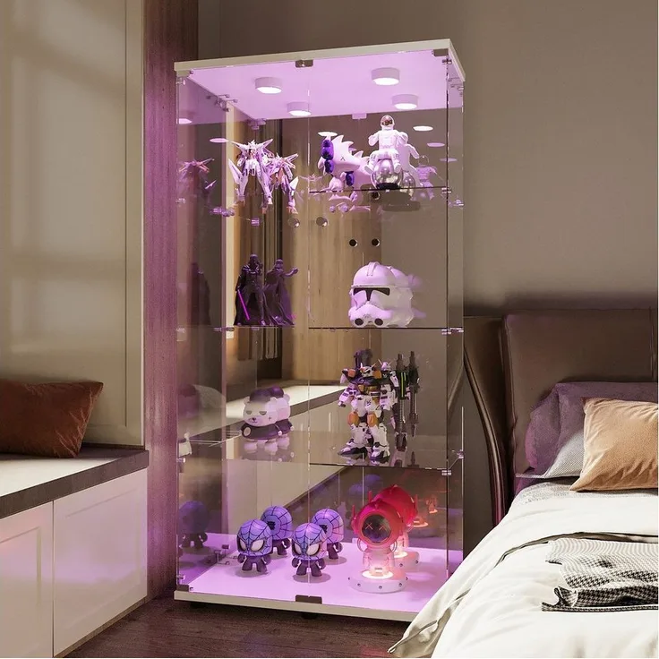 FUROKOY Glasvitrine Standvitrine, Modern Glas Vitrinenschrank (4 Lagen Glasvitrine mit 2 Glastür, Sammlervitrine, für Sammlerstücke Bücher Wein, mit Licht, weiß)