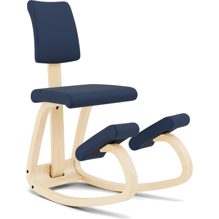 Variable Plus - Ikonischer Kniestuhl mit gepolsterter Rückenlehne - Natur Holz / 100 % recyceltes Polyester, blauer Qualitätsstoff