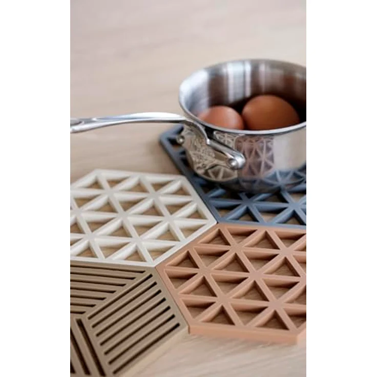 Zone Denmark Topf-Untersetzer Silikon Triangles Birch – Bild 3