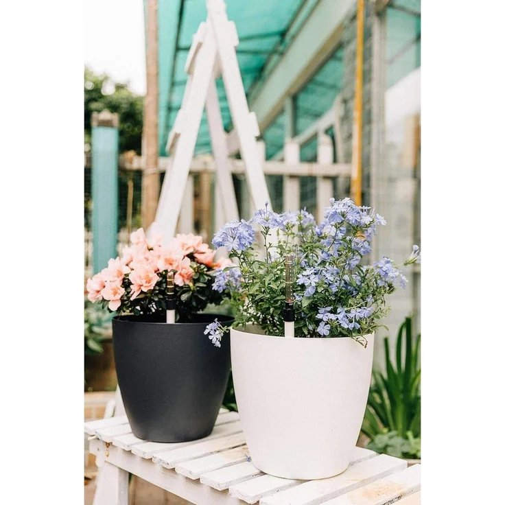 T4U 22cm Selbstwässernder Blumentopf Schwarz 4er-Set für Innen und Außen – Bild 7