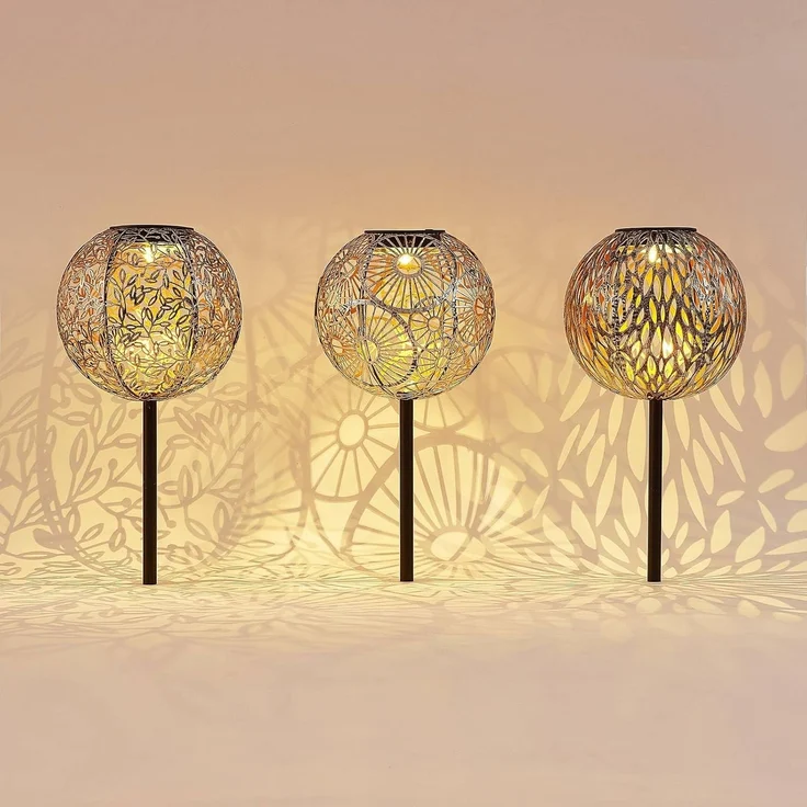 Lindby Außen-Stehlampe Vilani, LED, Metall, Alu warmweiß IP44, 3 x 0,06 W LED, warmweiß – Bild 4