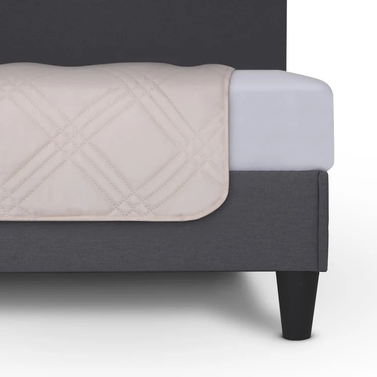 Tages-Decke XXL (220x240 cm) mit wattierter Zwischenlage, in verschiedenen gesteppten Patchwork Designs, Überwurf Steppbett Beige – Bild 1