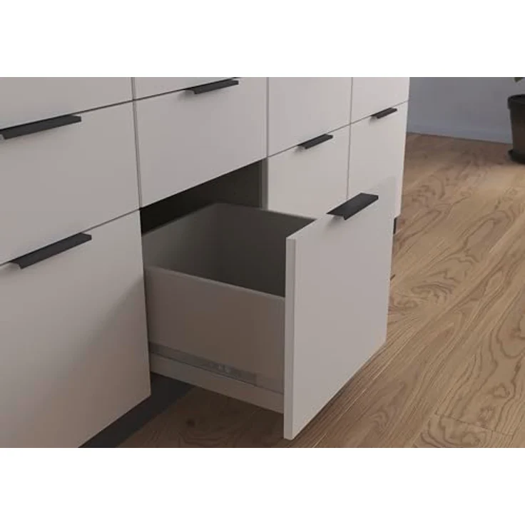 Rauch Möbel Dundee, Kleiderschrank, Schrank, Garderobe, Organizer, 4-türig, 8 Schubladen, Farbe Weiß/Grau metallic, Schwarz, Kurze Griffleiste Grau metallic, 181 x 197 x 54 cm – Bild 12