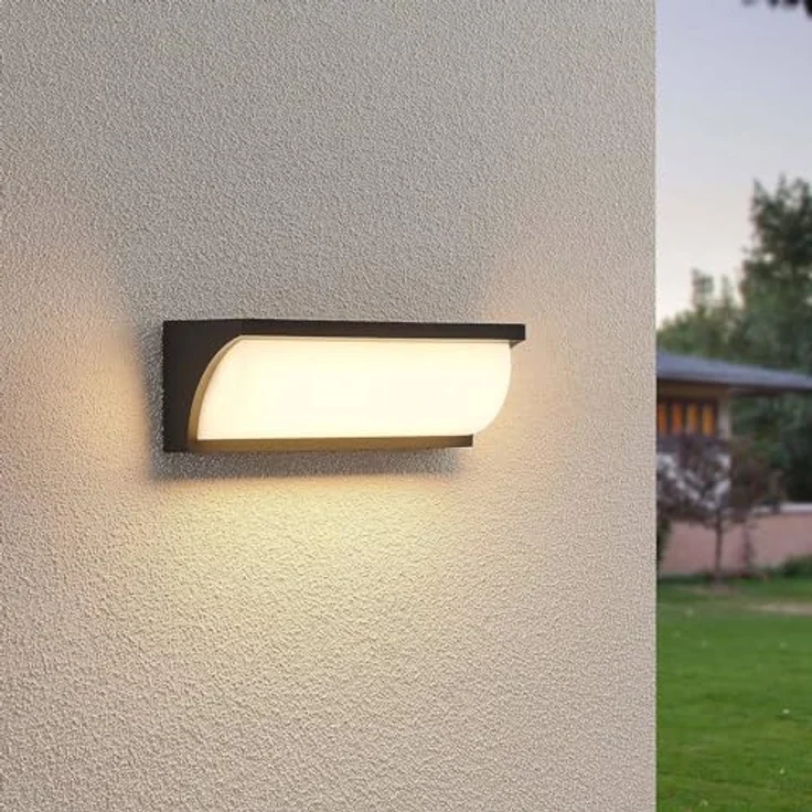 Lucande LED Wandleuchte Aune, moderne Außenwandleuchte in Schwarz, Aluminium 1-flammig, IP65 Schutzart, energiesparend für Terrasse & Balkon – Bild 3
