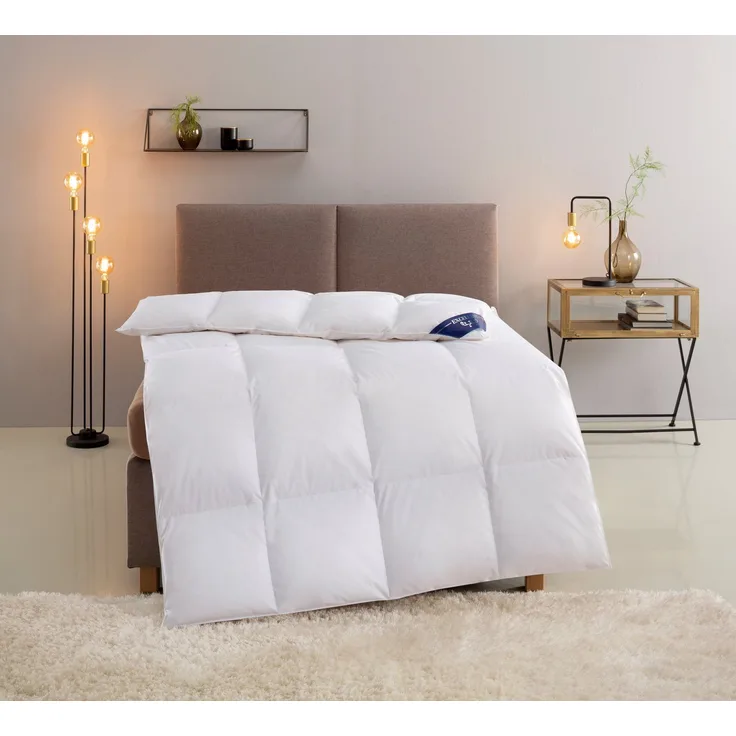 Excellent Daunenbettdecke Zürich, Bettdecken für Sommer und Winter, Decke, Füllung: 100% Daunen, Bezug: 100% Baumwolle, Bettdecke 135x200 cm, 155x220cm und weitere Größen, Made in Germany