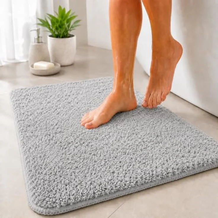 Floordirekt Badematte Sky, Hochflor Badezimmerteppich, rutschhemmend & schnell trocknend, geeignet für Fußbodenheizung, Silbergrau, 60 x 100 cm – Bild 1