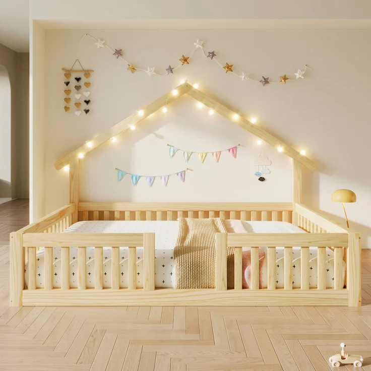Bett 140x200 cm Hausbett aus Holz in Natur mit Sicherheitsgitter, LED-Lichterkette, ohne Matratze – Bild 2