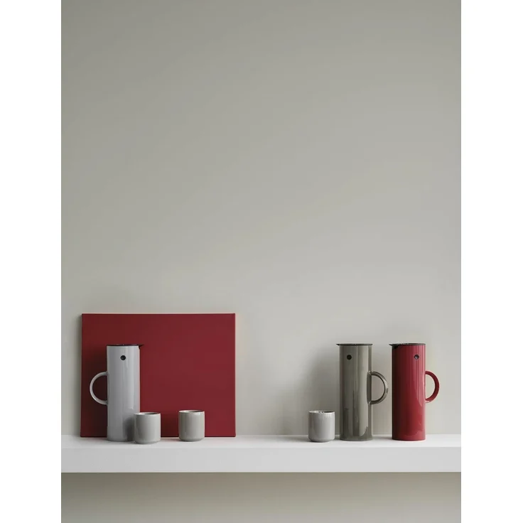 Stelton EM77 Isolierkanne 1 L cherry red – Bild 4
