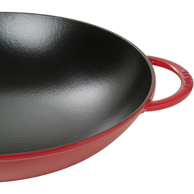 STAUB Wok nClassic Gusseisen 5,7 l Ø37cm kirschrot – Bild 2