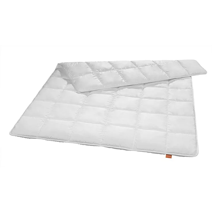 sleepling Microfaserbettdecke für Allergiker, Füllung: hochwertige Markenvollfaser aus 100% Polyester, antibakteriell, antimilben, Peachskin