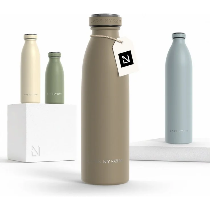 LARS NYSØM Edelstahl Trinkflasche 350ml, 500ml, 750ml, 1L, 1 5 liter | Thermosflasche Kohlensäure geeignet | Auslaufsichere Wasserflasche für Sport, Outdoor, Schule (Taupe Brown, 500ml) – Bild 1