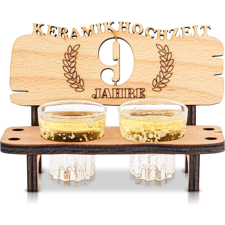 DARO Design - Schnapsbank 9. Hochzeitstag Keramikhochzeit Geschenk Deko für Paare Männer Frauen aus Holz mit Gläsern
