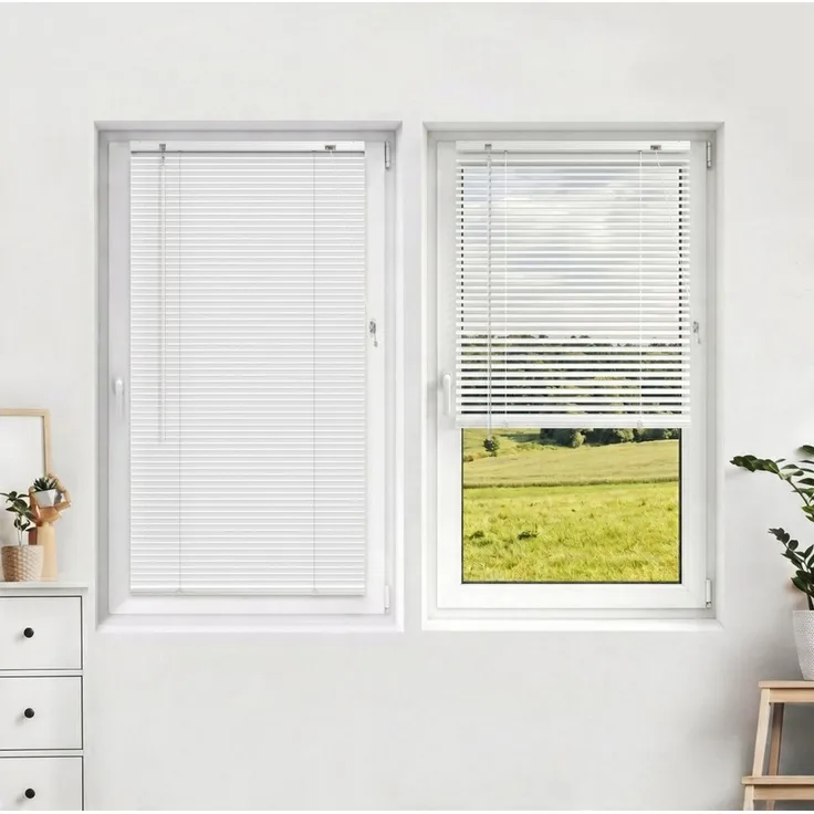 Victoria M. Jalousie LightLess Prime Aluminium-Jalousie 55x130 cm Weiß matt, mit Bohren, ohne Bohren, geklemmt oder verschaubt, L Profil 25 mm Lamellen, feuchtigkeitsbeständig, verdunkelnd