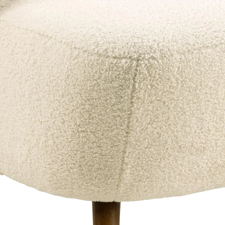 AC Design Furniture Christopher Sessel in Creme, Gepolsterter Ohrensessel mit Teddyähnlichem Stoff und Dunkelbraunen Beinen, Loungesessel für Wohnzimmer, Cocktailsessel im Skandinavischen Stil – Bild 6