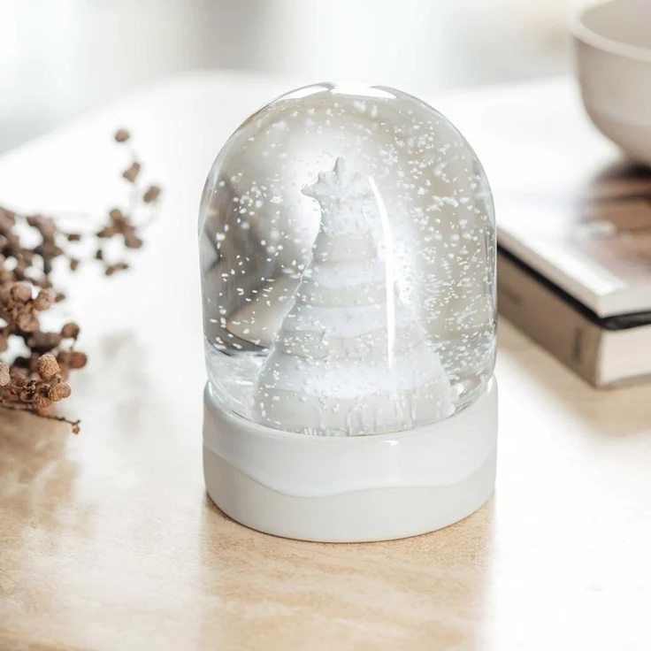 like. by Villeroy & Boch Winter Glow Schneekugel ø 11 cm – Bild 2