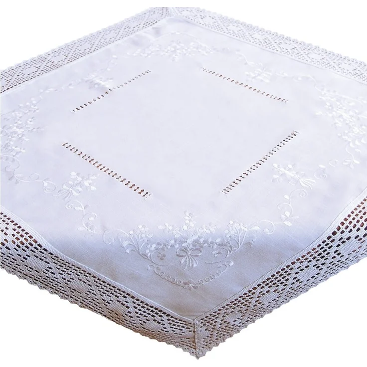 matches21 HOME & HOBBY Tischdecke Tischdecke BRIT Häkelkante & Stick Landhausstil Polyester 110 x 110 cm (1-tlg), Pflegeleicht & waschbar bei 30 °C – Bild 3