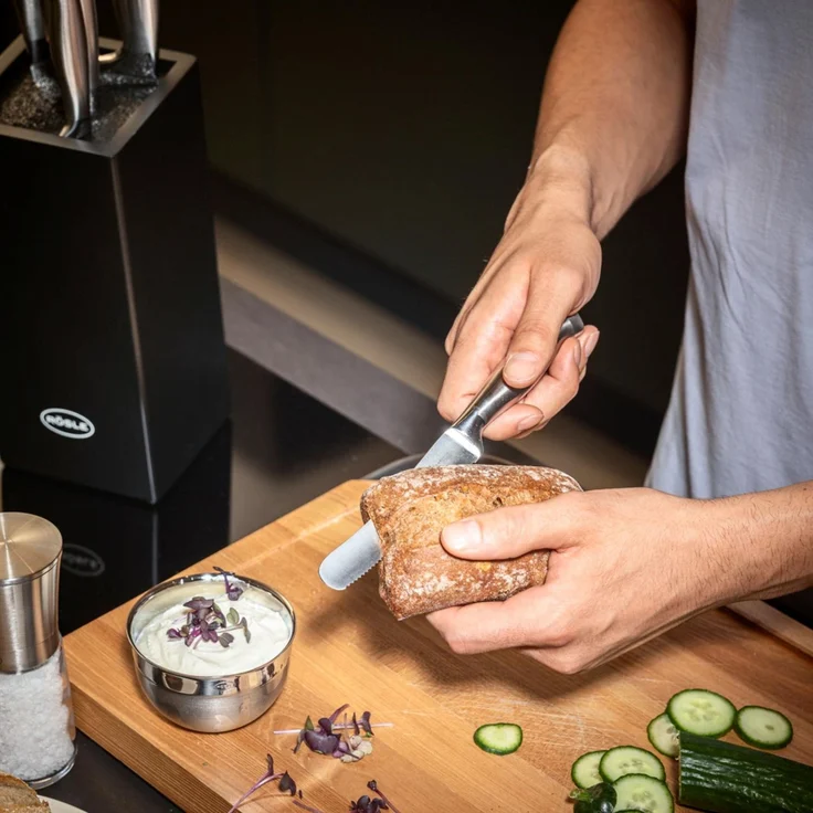 RÖSLE Frühstücksmesser Basic Line, Hochwertiges Buttermesser oder Brotzeitmesser zum Schneiden und Bestreichen von Brötchen oder Brot, Klingenspezialstahl, Edelstahl 18/10, ergonomischer Griff – Bild 3