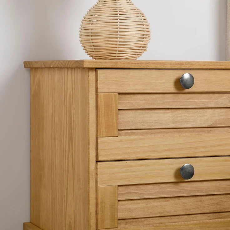 IDIMEX Nachtkommode VENETA, Nachtkonsole mit 2 Schubladen im Landhausstil Lamellendesign natur – Bild 3