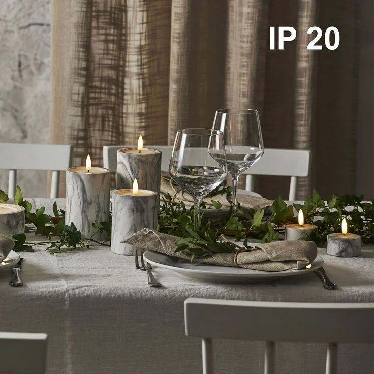 Beton-Kerzen ,Flamme Marble', 2er Set Teelichter in Marmor-Optik, Batterie + Timer, warmweiß, Ø 5,5cm – Bild 5