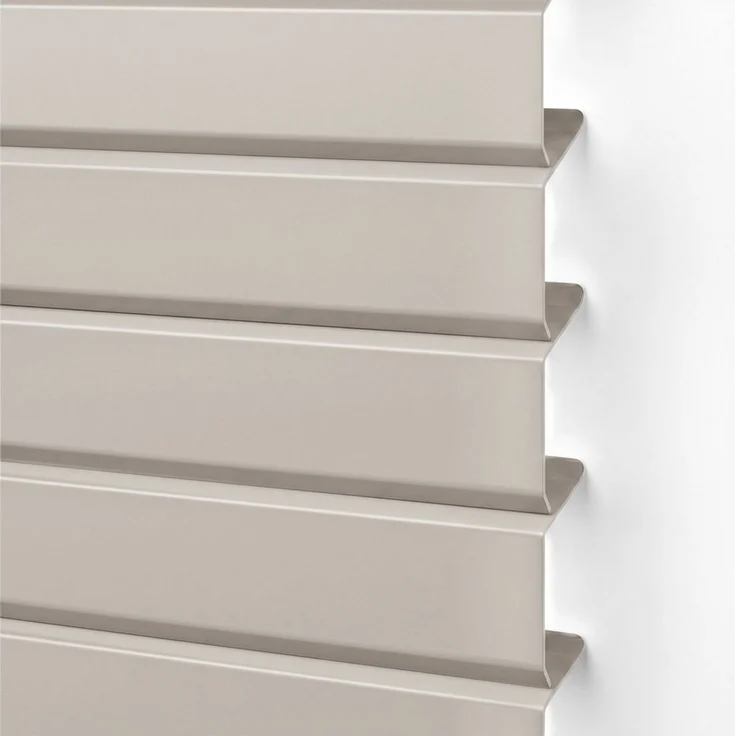 Victoria M. Jalousie LightLess Prime Aluminium-Jalousie 50x130 cm Grau-Beige matt, mit Bohren, ohne Bohren, geklemmt oder verschaubt, L Profil 25 mm Lamellen, feuchtigkeitsbeständig, verdunkelnd – Bild 3