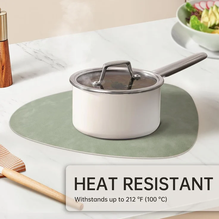 ABC 6-teiliges Set runder Tischsets aus PVC-Leder, doppelseitig, wasserdicht, abwaschbar, rutschfest, hitzebeständig, grün und elfenbein – Bild 3