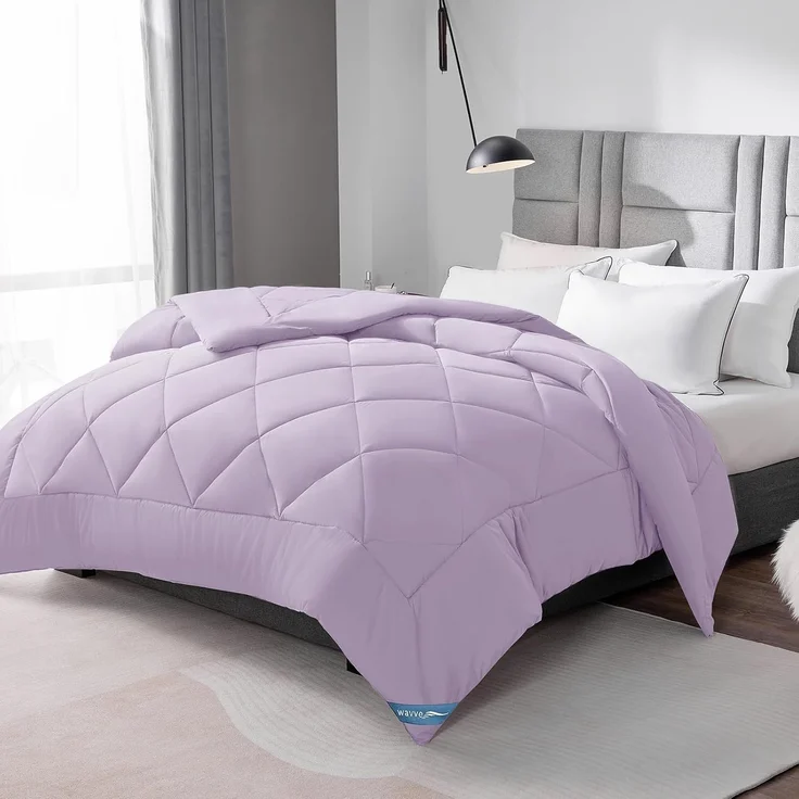 WAVVE Bettdecke 140x200 cm Ganzjahresdecke 4 Jahreszeiten, Steppdecke 300gsm Mikrofaser 140x200 cm, Super Weiche Zudecke Schlafdecke Atmungsaktive 140x200, Lila – Bild 1