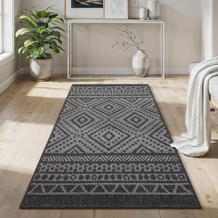 the carpet Calgary - moderner Teppich für Wohnzimmer & Esszimmer, Robustes, pflegeleichtes Flachgewebe im Vintage-Boho-Stil, ideal für Küche, Flur & Schlafzimmer, Anthrazit, 80x150 cm