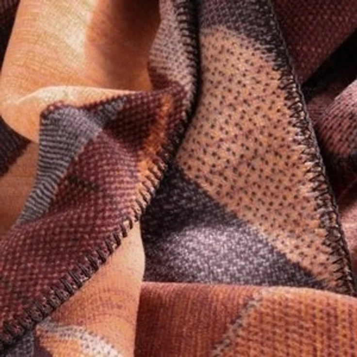 Wohndecke Autumn Ember mit geketteltem Zierstich, Biederlack, Made in Germany – Bild 6
