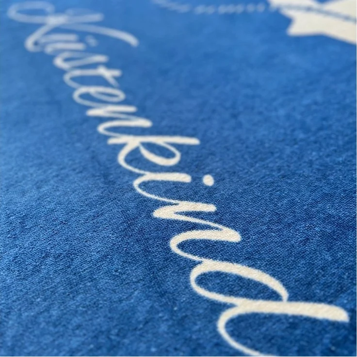 MTOnlinehandel Badetuch Küstenkind Strandtuch / Strandlaken 90x180 cm, 100%, Baumwolle (1-St), maritimes Design mit Anker, hochwertig, weich und flauschig – Bild 3