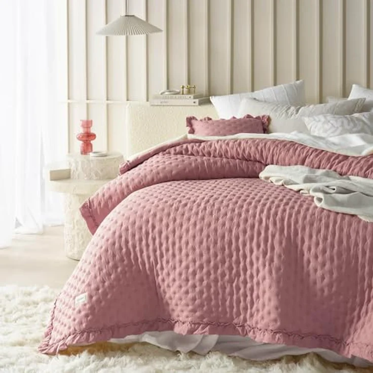 ROOM99 Molly Elegante Tagesdecke in Rosa 240x260 cm Vielseitige Wohndecke als Bettüberwurf oder Sofaüberwurf Überwurfdecke für Bett und Sofa Steppdecke Stil Ideal als Bedspread – Bild 2