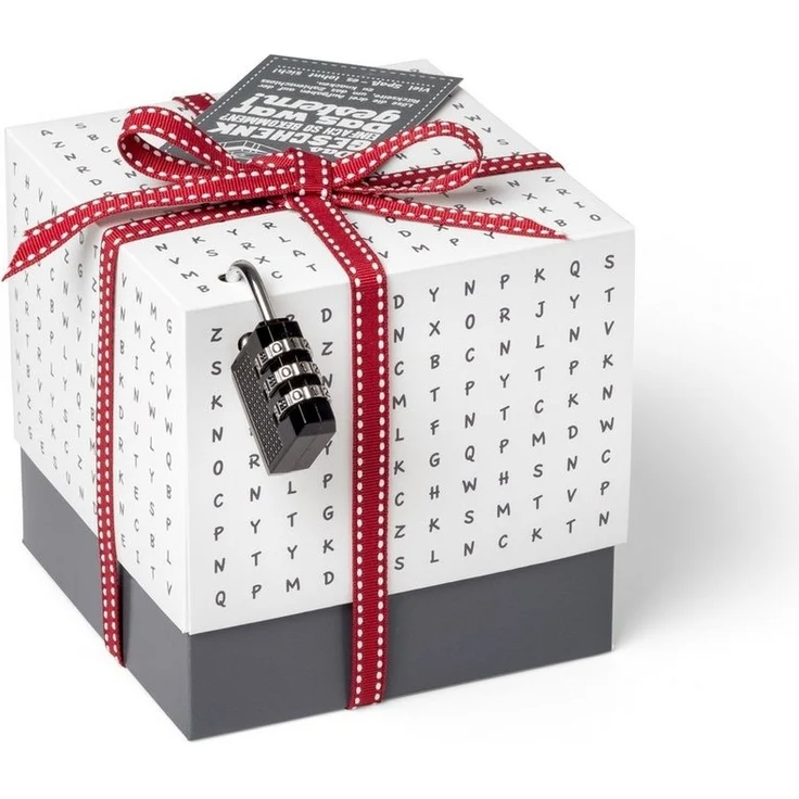 SURPRISA Geschenkbox Rätzel Geschenkbox, Geldgeschenk Verpackung & Gutschein Geschenk Box (inkl. 3-stelligem Zahlenschloss), Geschenkkarton Buchstaben-Rätsel, 12,5 x 12,5 x 12,5 cm, weiß – Bild 3