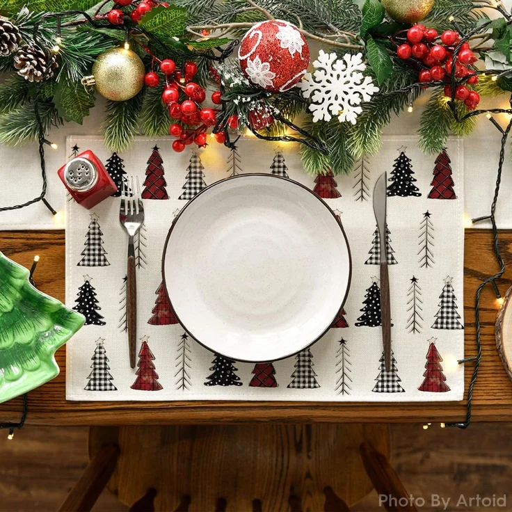 ABC Weihnachts-Platzset mit Weihnachtsbaum-Motiv, 8-teilig, 30 x 45 cm – Bild 2