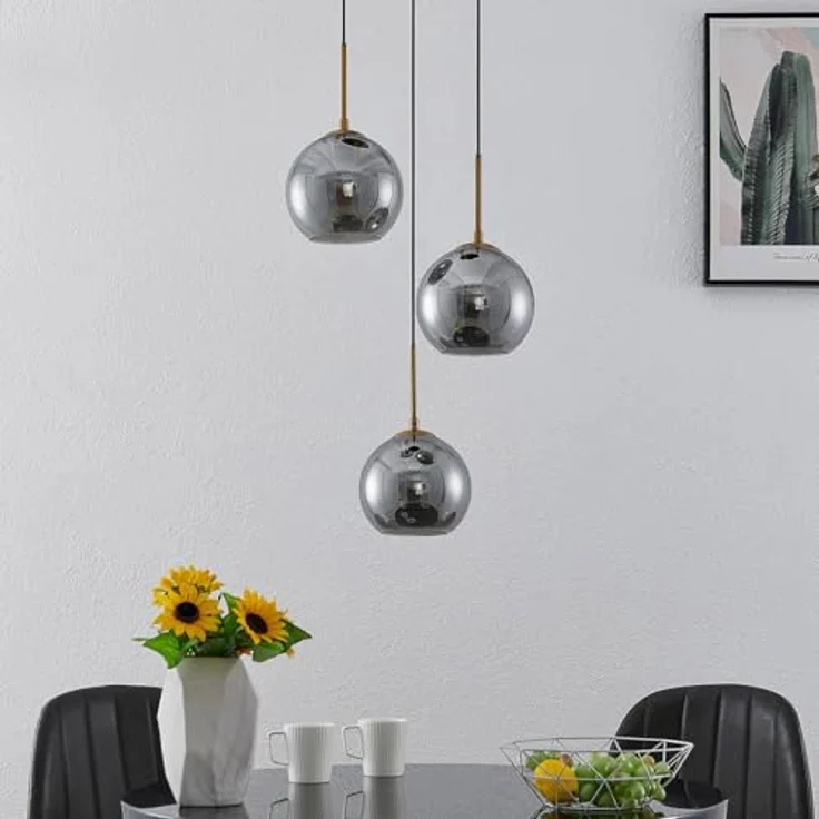 Lindby Hängelampe Jurian, 32 cm, 3-flg., mit rauchgrauen Glasschirmen und bronzenen Details – Bild 4