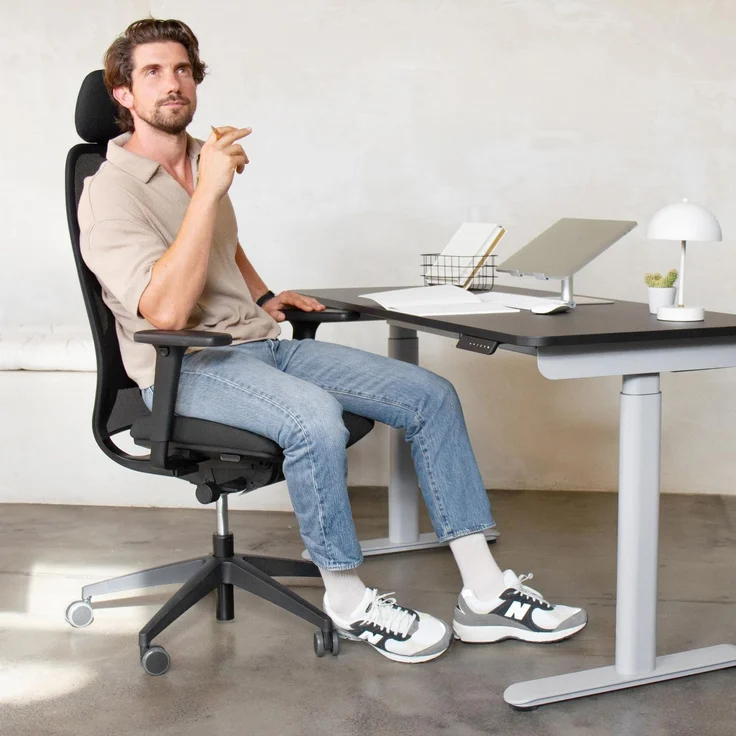 Ergotopia Desktopia One I Elektrisch höhenverstellbarer Schreibtisch I Tischplatte: 120x65cm, Weiß Dekor I Gestell Platingrau I Top Preis-Leistung – Bild 5