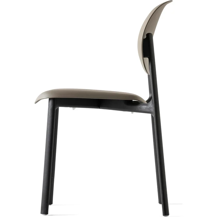 Connubia, Stuhl Zero. Gestell schwarz, Sitz und Rückenlehne Taupe, 100% recyceltes Polypropylen – Bild 4
