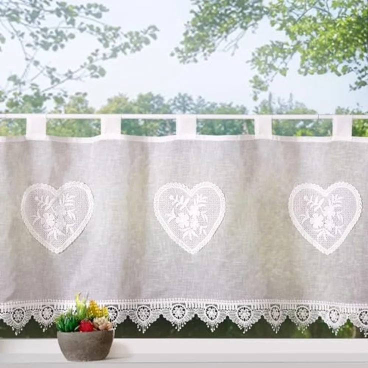 heimtexland Scheibengardine Landhaus Gardine Leinen Optik natur Kurzstore (1 St), Schlaufen, halbtransparent, Polyester, Schlaufen Bistrogardine 45x120 cm I Herz I Macramée Borte – Bild 1