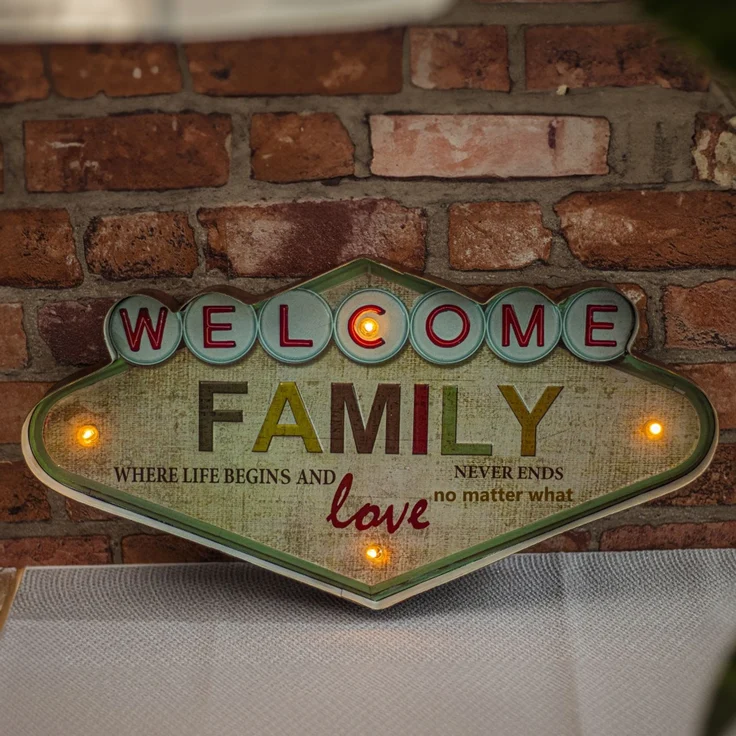 Forever Light Retro Metallschild LED „Welcome Family“ USB Wanddeko – Bild 4