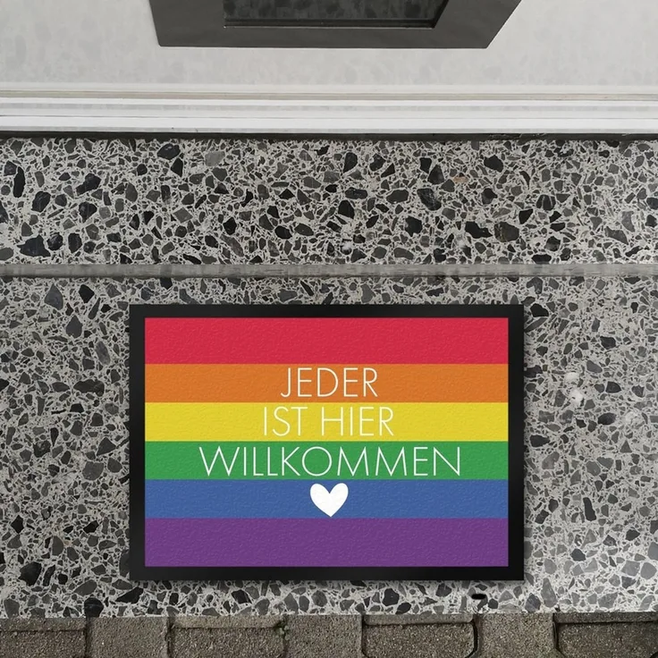 speecheese Fußmatte Jeder ist hier willkommen Fußmatte in 35x50 cm mit Regenbogenfahne