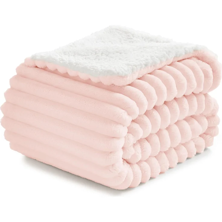 BEDELITE warme Decke Sherpa Kuscheldecke Flauschig Hellrosa 125x150 | dicke Deko Fleecedecke, Cord Überwurf für Wohnzimmer und Schlafzimmer, weiche Wohndecke, Tagesdecke, das ideale Geschenk