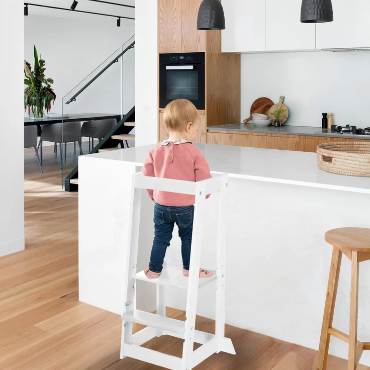 roba Lernturm 'Monti Step' nach Montessori - Sicherer Tritthocker für Kinder - Ideal als Küchenhelfer - Bis 80 kg belastbar - FSC®-zertifiziertem Holz - Weiß – Bild 2