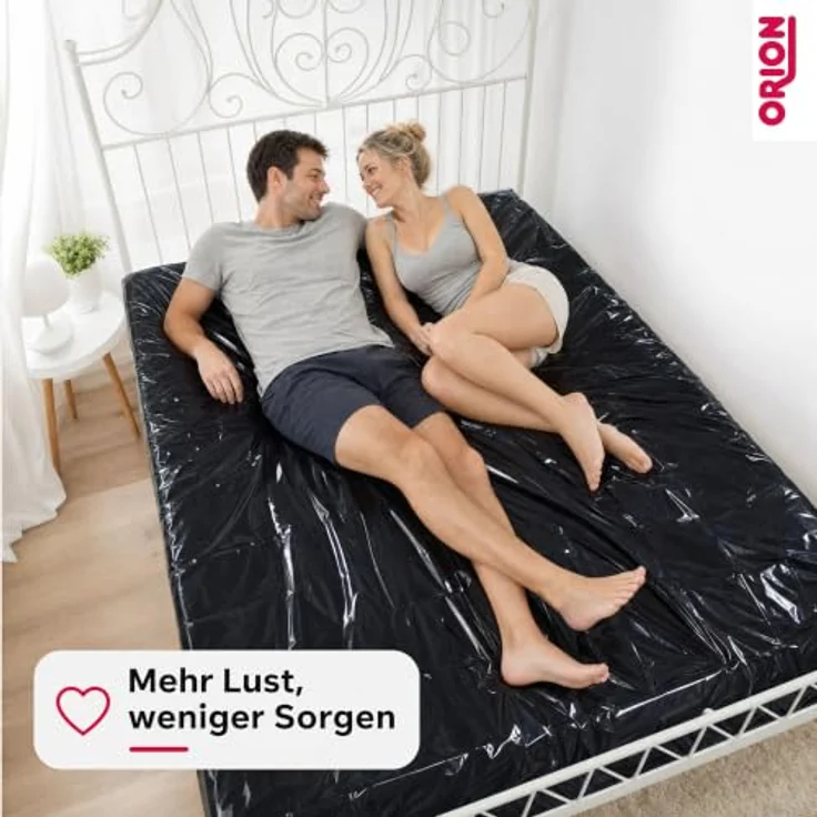 ORION Gummilaken „Accessoire Bizarre – Lack-Optik, wasserdicht, 200x230cm | Sinnliche Liebesdecke für Feuchtspiele – soft, abwischbar & diskret verpackt geliefert – Bild 4