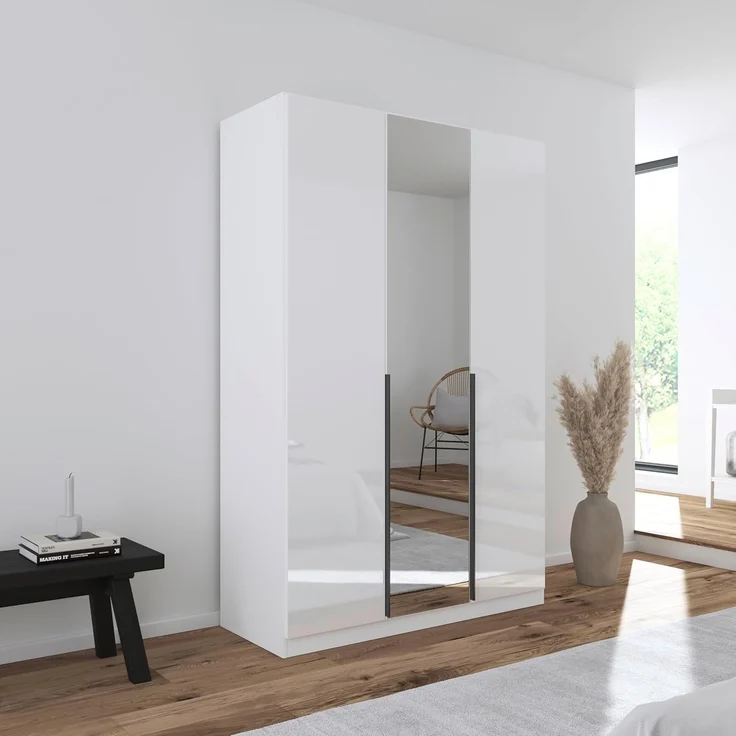 Rauch Möbel Alabama, Kleiderschrank, Garderobe, 3-türig, Spiegel, Zubehör Premium, 2 Kleiderstangen, 7 Einlegeböden, Schubladeneinsatz, Farbe Hochglanz Weiß/Weiß, Griff Grau metallic, 136 x 229 x 54 cm – Bild 2