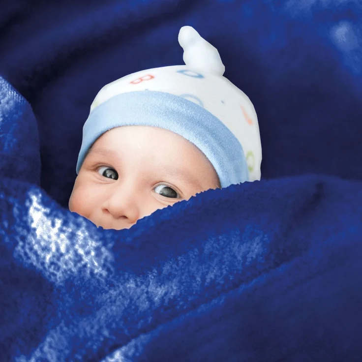 Babydecke Krabbeldecke Schmusedecke Kuscheldecke für Kleinkinder, flauschig weich nach ÖKO-TEX Standard 100 in vielen verschiedenen Ausführungen verfügbar in vielen Grüßen und Farben (ca. 60x80 cm / blau - mittelblau) – Bild 2