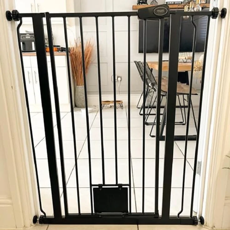 Bettacare Haustiergitter mit Verriegelbarer Katzenklappe, 75cm - 84cm, Schwarz, 104cm in der Höhe, Extra Hohes Haustier Sicherheitsgitter mit Katzenklappe, Einfache Installation – Bild 10