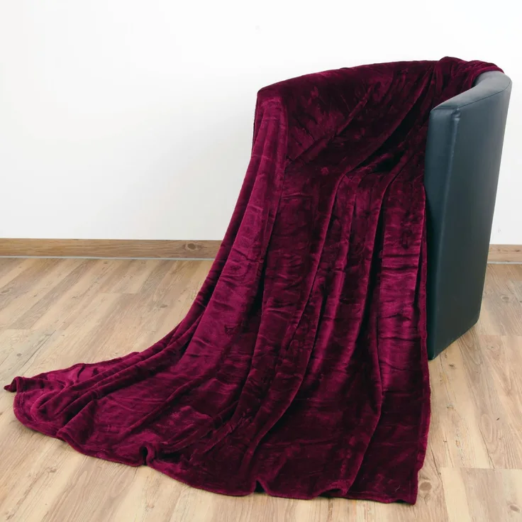 Kuscheldecke "Celina" Aubergine 70x100 cm